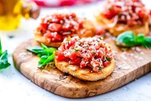 Cheesy Tangy Bruschetta
