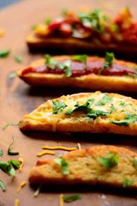 Chilli Cheesy Garlic Bread