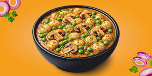 Mattar Mushroom Makhana