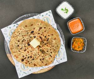 Aloo Pyaaz Paratha Meal