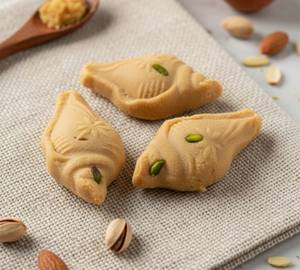 Nolen Gurer Shankh Sandesh (4pcs)