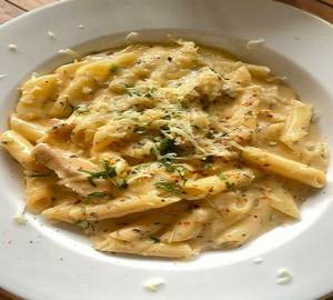 Alfredo (white sauce) baked