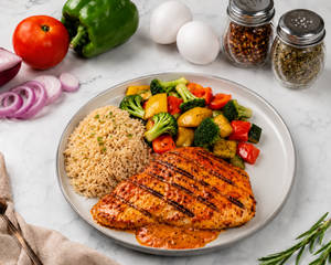 Peri Peri Grilled Chicken Breast With Brown Rice & Veggies