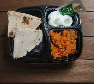Jain Mini Tamatar Besan With Bhakar Thali