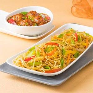 Veg Manchurian Noodle Box