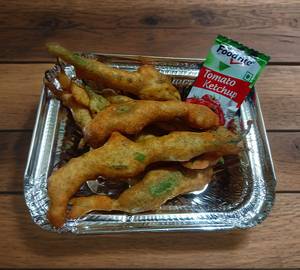 Mirchi Pakoda [6 Pieces]