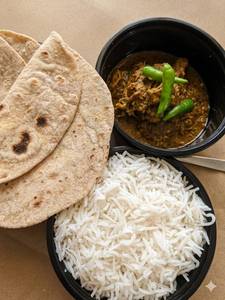 Tawa Roti, Chicken Dehati & Plain Rice Combo (Half)