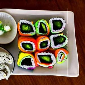 Rainbow rolls