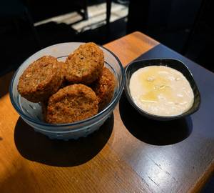 Crispy Falafel Bites [6 Pcs]