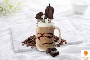 Cold Coffee with Brownie
