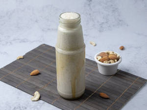 Dates & Nuts Shake