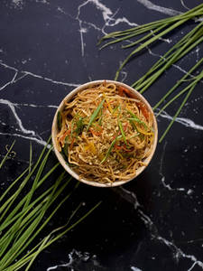Chilly Garlic Hakka Noodles
