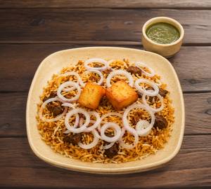 Veg biryani with soya bean