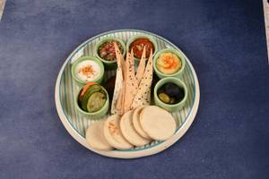Mediterranean Mezze Platter