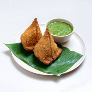 Veg Samosa ( 2 Pcs )
