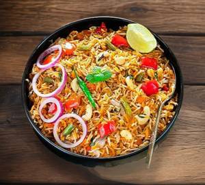 Hariyali Biryani (with Raita)