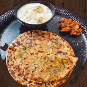 Tawa Aloo Pyaz Paratha