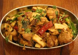 Varamilagai Kozhi (chicken) Varuval