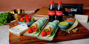 2 Chilli Paneer Roll + 2 Coke [250Ml]