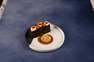 Chocolate Orange Hazelnut Cake [Egg]