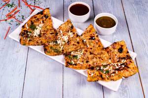 Paneer Stuffed Kulcha