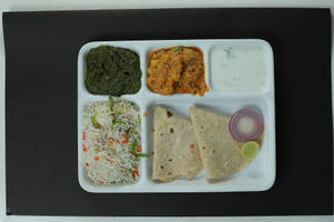 2 Phulka+ Palak Curry+ Fried Rice