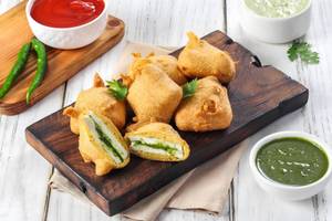 Golden Paneer Pakoda