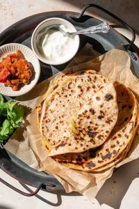 Aloo partha with curd [2 pieces]