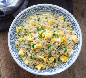 Egg fried rice [serves 1]