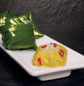 Ilish Paturi Boneless