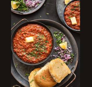 Plain Pav Bhaji (6 Pav)+ Papad                                                