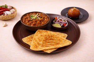 Chole Masala | 2 Wheat Paratha + Gulab Jamun (1pcs)