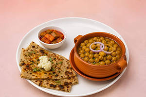 2 Gobhi Paratha +Chole [Meal]