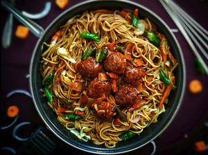 1 Hakka Noodles + 1 Manchurian Dry                                            