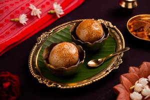 Nolen Gurer Rasgulla [Rosogolla]