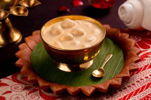 Gurer Rasgulla [Rosogolla] Payesh