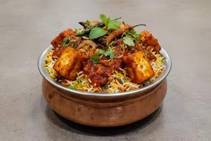 Schezwan kooram king paneer biryani [half]