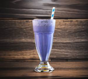 Blackcurrant milkshake
