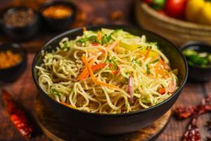 Veg Hakka Noodles
