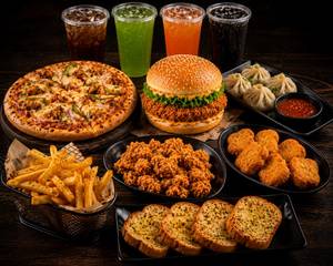 Ultimate Chicken Party Combo (Feeds 3-4)