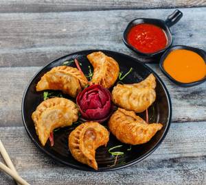 Chicken Fried Momos [ 8 Pcs ]