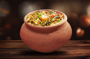 Paneer Tikka Pot Biryani 