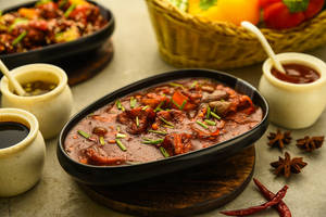 Tangra Style Chilli Paneer Gravy