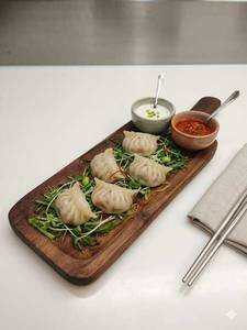 Veg Fried Momos [6 Pieces]