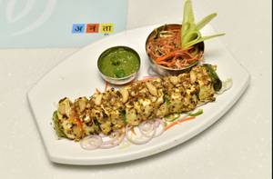 Paneer Lasooni Tikka