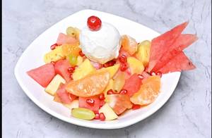 Fresh Fruit Salad with Ice Cream