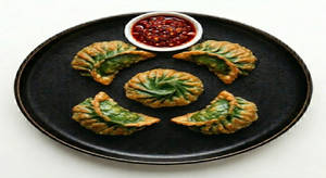 Veg Momos Fried (6 Pcs)