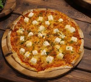 Veg Quatro-Cheese Pizza