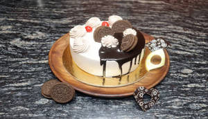 Hazelnut Luxury Cake 