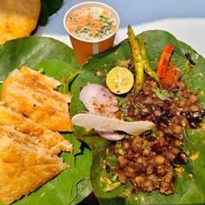 Katlambe Chole ( Half Piece )